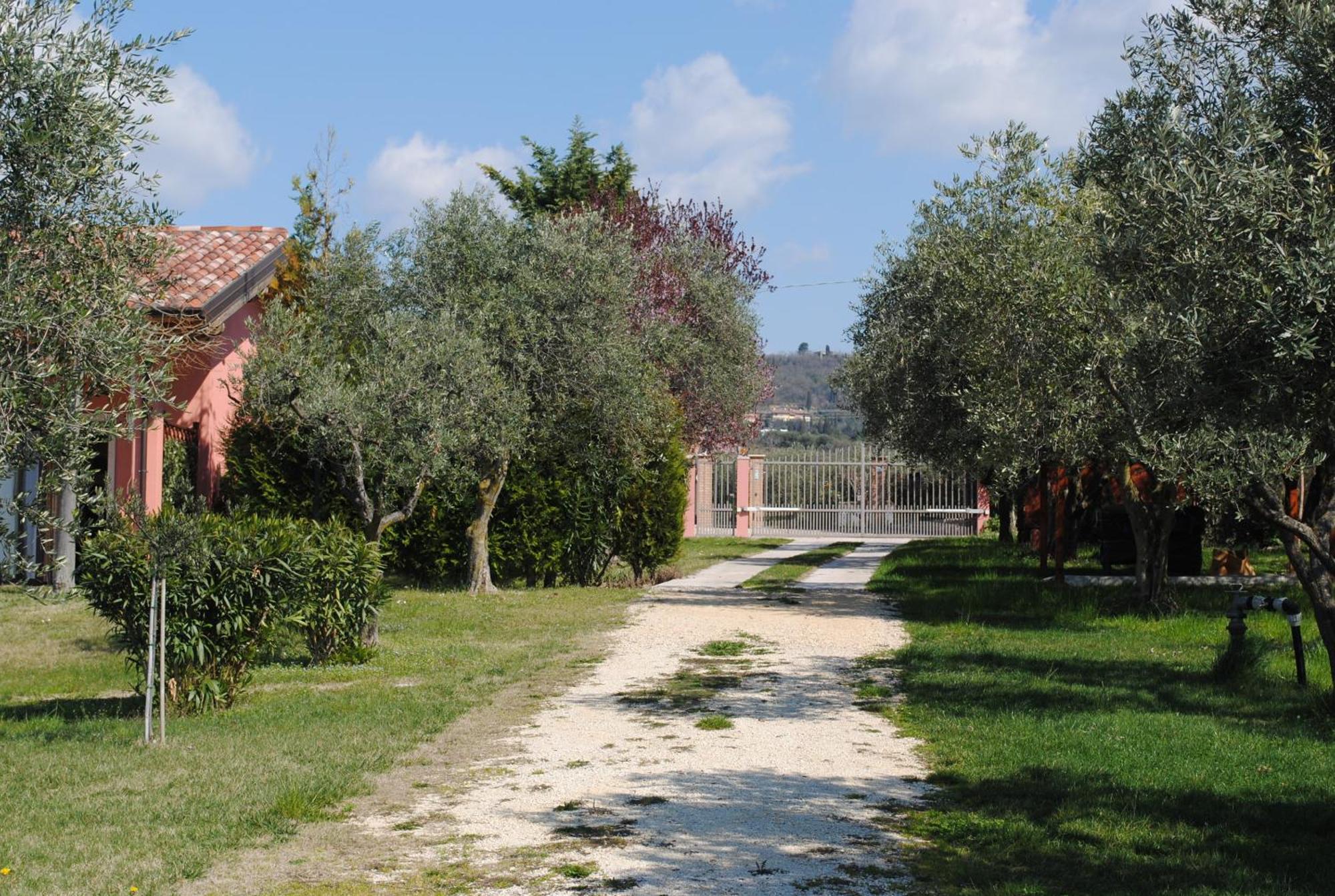 Agriturismo Melograno D'Oro บาร์โดลิโน ภายนอก รูปภาพ