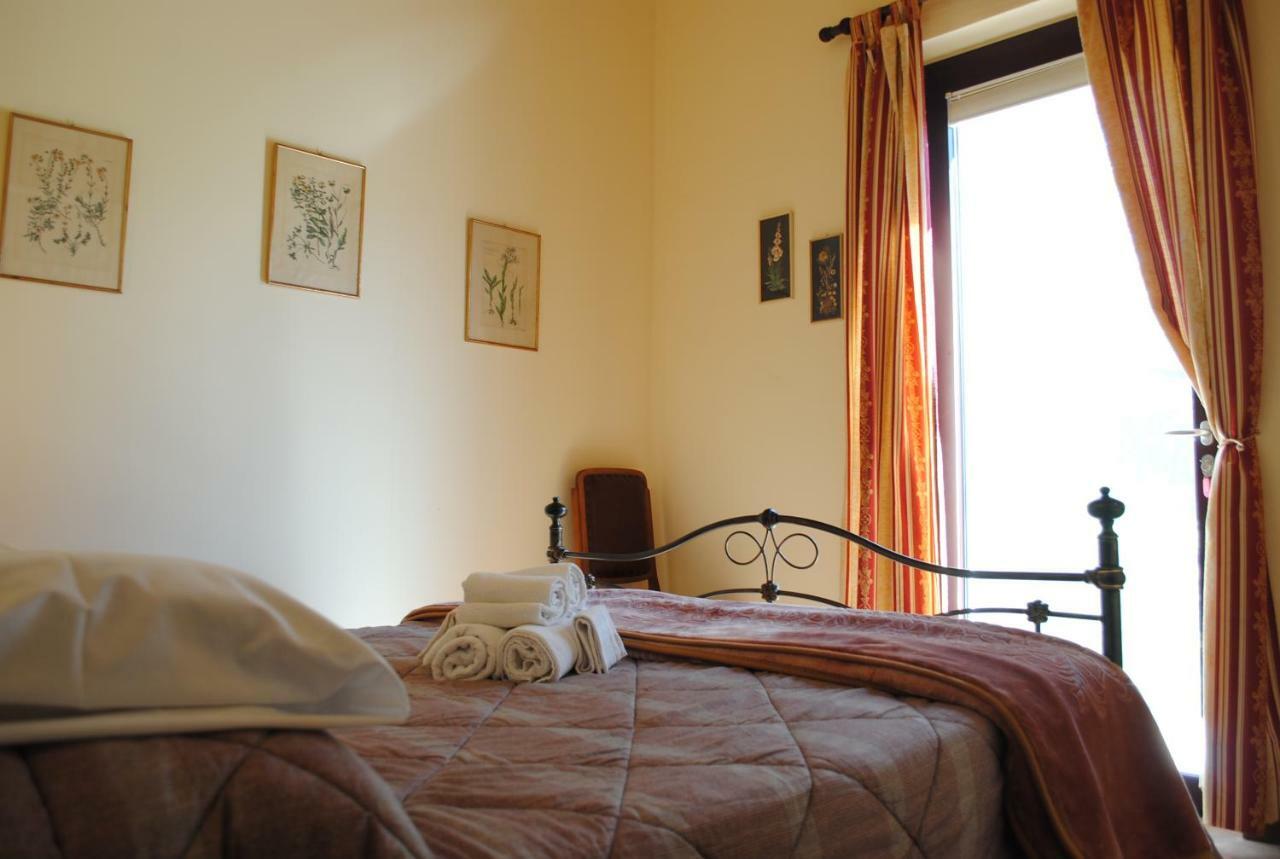 Agriturismo Melograno D'Oro บาร์โดลิโน ภายนอก รูปภาพ