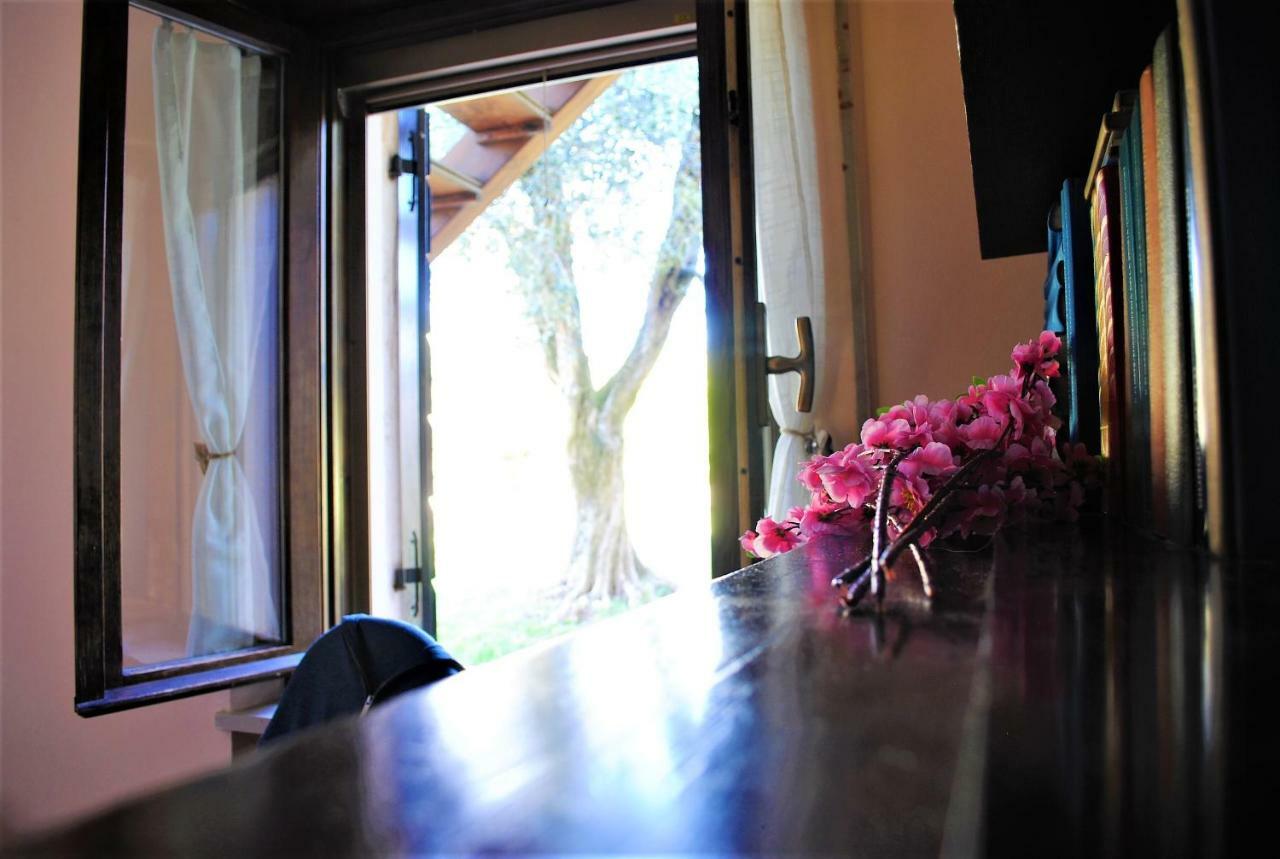 Agriturismo Melograno D'Oro บาร์โดลิโน ภายนอก รูปภาพ