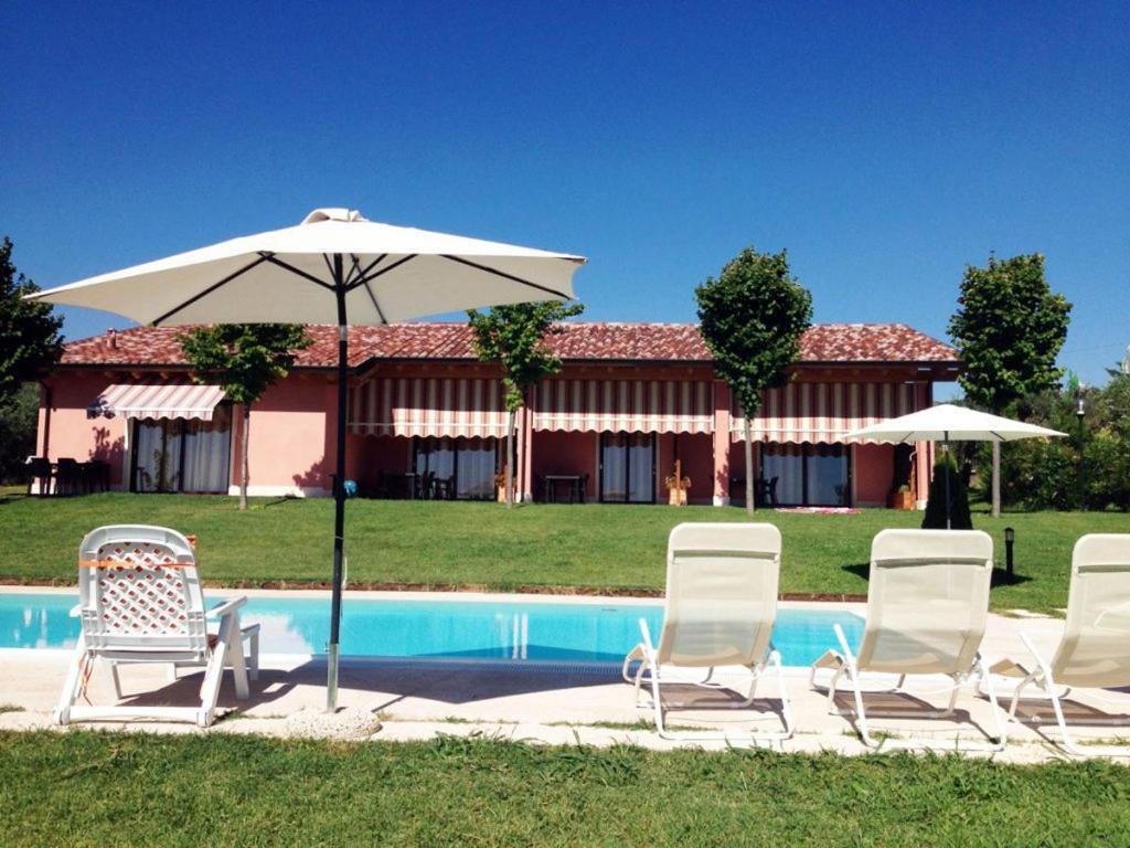 Agriturismo Melograno D'Oro บาร์โดลิโน ภายนอก รูปภาพ